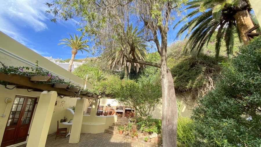 2 Bedroom Property for Sale in Simons Town Western Cape